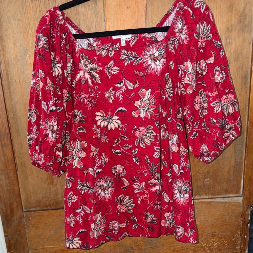 Maurices Red Floral Women's Top